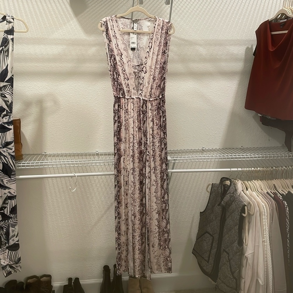 BCBG swim cover up. Beautiful piece, just too small on me. Never worn. - Picture 2 of 6